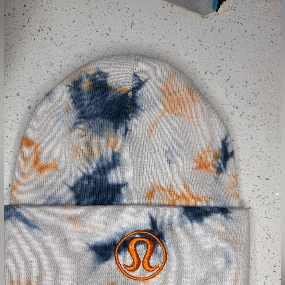 Winter hat - Picture 2 of 2